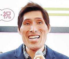 その他アイコン more menu icon をタップすると、モバイル ウェブサイトで 設定 にアクセスしたり、ヘルプを表示したり、フィードバックを送信したりできます。 Vw5ai5yza6l7vm