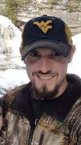 Joshua Layton's Instagram, Twitter & Facebook