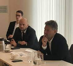 Press play to take heed to this text kiel, germany — this isn't fairly how robert habeck hoped he'd be spending the summer time earlier than germany's. Manuel Sarrazin On Twitter Eindrucke Von Meiner Reise Mit Robert Habeck Nach Kiyw Und Mariupol Ein Paar Gedanken Dazu Hier Https T Co 05ypwpb6be Ukraine Violavoncramon Https T Co Fi6vxy5nsm