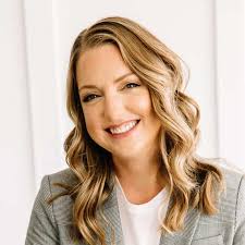 Why Every Consultant Should Write A Book (& How To Do It) With Stacy Ennis:  Podcast #258