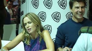 These two stars will feature in the sequel of edge of tomorrow: Tom Cruise Emily Blunt Edge Of Tomorrow Comic Con Cast Autograph Table 1 Tomcruise Com Youtube
