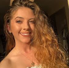 Rebecca Mefford's Instagram, Twitter & Facebook