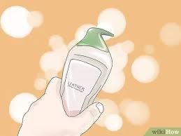 Le glaçon, une méthode qui peut faire ses preuves. 5 Manieres De Detacher Un Chewing Gum Incruste Dans Du Cuir