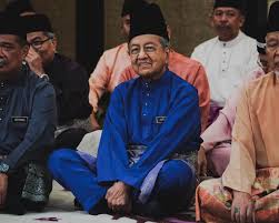 Minggu, 24 februari 2019 | 17:00 wib. Perdana Menteri Tertua Di Dunia Tun Dr Mahathir Mohamad Sambut Hari Lahir Ke 94 Nona