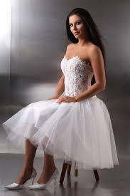 Petticoat / unterrock / reifrocktechnik: Petticoat Brautkleid Tullrock 50er Jahre Brautmode Standesamtkleid Kleiderfreuden