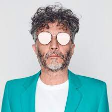 Fito paez está en la posición 180 del ranking de esta semana, su mejor puesto ha sido el 87º en marzo de 2014. Fito Paez Fitopaezmusica Twitter