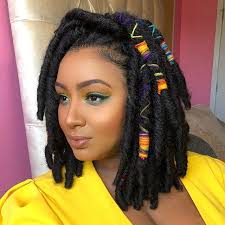 Black And Blonde Faux Locs Bob These New Baelocs From Bobbiboss Hair Are Everything Madeamazingmua Mua And Hair Natural Hair Styles Box Braids Hairstyles Faux Locs Hairstyles