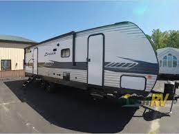 Then there's the question of if it's safe. Crossroads Rv Zinger Travel Trailer Review Hitch Rv Blog