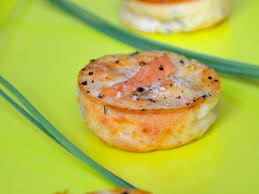 Petites Bouchees Aperitives Au Saumon Aperitif Saumon Recettes De Cuisine Aperitif