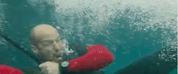 Dans une petite ville de l'amérique profonde, un transsexuel est retrouvé assassiné. The Meg 2 Deja Une Suite A En Eaux Troubles Avec Jason Statham