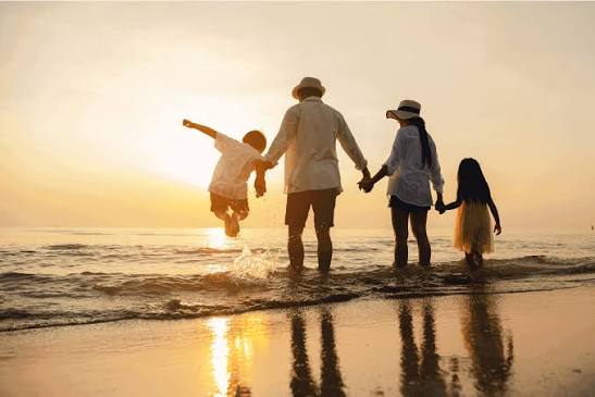Tôi nhớ cậu bé không đủ ăn và được mời vào nhà. Những nhân vật đó đã in sâu trong tâm trí tôi