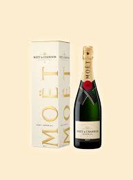 Only moët & chandon could innovate by breaking the rules. Moet Chandon Champa Wine Essentials