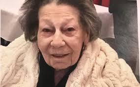 Leah Bernstein's Instagram, Twitter & Facebook