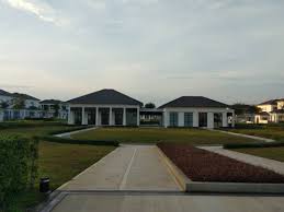 Check spelling or type a new query. Keindahan Perumahan Eco Grandeur Puncak Alam Memang Cantik Azwar Syuhada