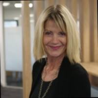 Carina Shaw's Instagram, Twitter & Facebook