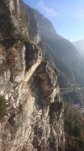 Dank ihrer technischen kühnheit und der panoramasicht wurde. Steinschlag N4 Axenstrasse Sperrung Ab 16 30h Aufgehoben