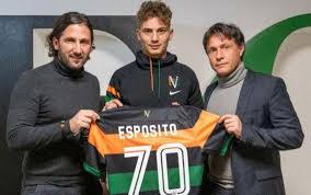 Alessandria calcio arezzo calcio belluno calcio bologna calcio bolzano calcio brindisi calcio calcio bergamo calcio conegliano calcio marcon calcio milano calcio montebelluna calcio napoli calcio padova caltanissetta calcio grosseto calcio latina calcio mantova calcio matera calcio messina. Inter Esposito Lascia La Spal Giochera Nel Venezia E Ufficiale Le News Di Calciomercato Sky Sport