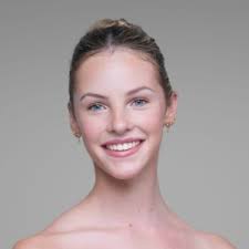 Biografía: Georgia May Dunn