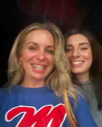 thefirmmemphis holiday retreat was perfect! It's always a joy spending time  together outside of work ❤️@visitthelouis provided exceptional service and  charm- truly a delightful place to stay. Highly recommend for a quick