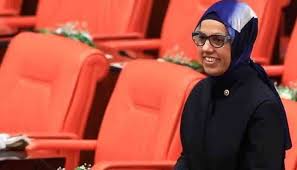 Jul 27, 2021 · ravza kavakcı kan, abd'deki howard üniversitesi'nin doktora bölümüne 24 kasım 2008'de kabul edildi. Nvxq28dg6zde0m
