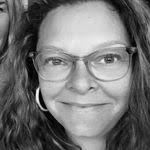 Laura Wanamaker's Instagram, Twitter & Facebook