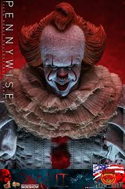 With dale midkiff, fred gwynne, denise crosby, brad greenquist. Pennywise Sixth Scale Figure By Hot Toys It Chapter Two Movie Masterpiece Series Stephen King S Es Bunker158 Com