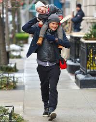 Orlando bloom says daughter is a 'mini me' and calls himself a 'baby whisperer'. Orlando Bloom With His Son Flynn Orlando Bloom Miranda Kerr Orlando Bloom Miranda Kerr