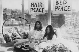 Download When John Lennon And Yoko Ono Held A Bed In For Peace