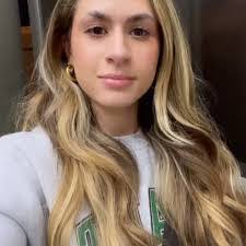 Marissa Hanley's Instagram, Twitter & Facebook