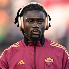 🔥🔵 Nico Paz con el Como en 5 partidos: ⚽️⚽️⚽️ 3 goles 🅰️🅰️🅰️ 3  asistencias 🎖️ Hoy, 'MVP' vs Cremonese.