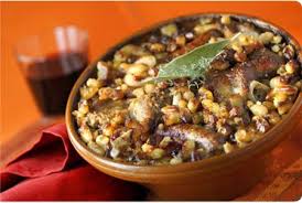 Cassoulet De Castelnaudary Au Confit De Canard Our Local Dish And Available In Many Restaurants Cassoulet De Castelnaudary Recette De Plat