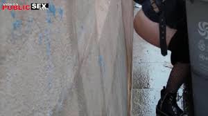 Festival pissing - ThisVid.com