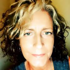 Happy Friday Eve!!! Stop by Tan Bare to get that Glo before you Go!!! We  are open 10am -7pm!