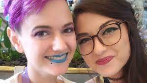 Her claim to fame came after getting mad at her viewers for not donating money to her. Far Left Twitch Streamer Badbunnytwitch Demands Subs Keemstar Laughs