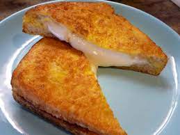 Certo, il sapore del formaggio caldo ed ecco la vostra mozzarella in carrozza al forno pronta per essere portata in tavola. Ricette Originali Della Mozzarella In Carrozza