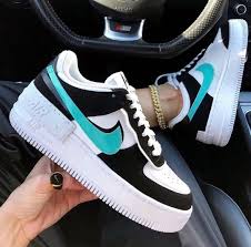 3 098 Me Gusta 4 Comentarios Bitsneakers Store En Instagram Ya Tenemos En Nuestra Pagina Web Las Nuevas Sneakers Fashion Nike Air Shoes Aesthetic Shoes