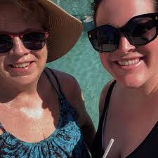 Jamie Tarr's Instagram, Twitter & Facebook