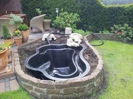 Teich Anlegen Teich Aufbauen Einbauen Eines Gfk Fertigteich Anleitung Teichbecken Setzen Tutorial Fertigteich Und Teichs In 2020 Teichbau Teich Anlegen Fertigteich