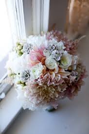 Fruhlingshochzeit Was Eine Hochzeit Im Fruhling Einfach Bezaubernd Macht Blumenstrauss Hochzeit Fruhlingshochzeit Blumendeko Hochzeit