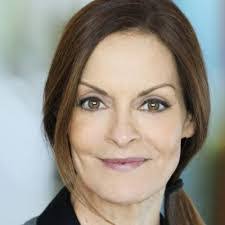 Alisa Riggs's Instagram, Twitter & Facebook