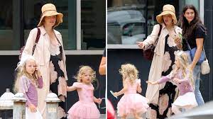 Blake ellender lively (née brown; Blake Lively Spends Time With Daughters And Shows Off Baby Bump