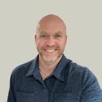 Raeann Young's Instagram, Twitter & Facebook