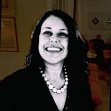 Sarah Slay's Instagram, Twitter & Facebook