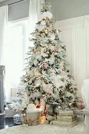 Christmas Tree Decorated With Snow Feathers Pastel Color Balls Amazing Christmas Trees Beautiful Christmas Trees Flocked Christmas Trees