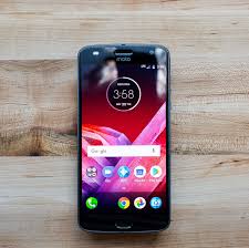 Motorola Moto Z2 Play review: thinner ...