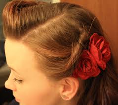 Quick And Easy Retro Hairstyle Retro Hairstyles Hair Tutorials Easy Vintage Hairstyles