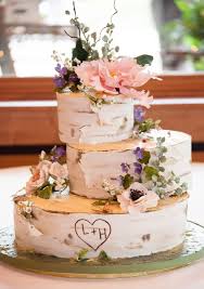 Rustic Birch Tree Wedding Cake This Rustic Birch Log Cake With Wildflowers And Violets Is One Of The Prettiest Wedding Cakes I V Birch Wedding Cakes Woodland Wedding Cake Fancy Wedding Cakes
