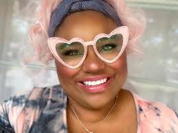 Even my glasses can't be basic.....🌸 . I love all the options available  for prescription glasses