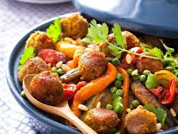 Decouvrez La Recette Tajine De Legumes Et Falafels Sur Cuisineactuelle Fr Tajine Vegetarien Recettes De Cuisine Recettes De Tagine