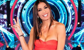 Gregoraci started her career on the italian television show libero as a dancer. In Formissima Elisabetta Gregoraci Non Passa Mai Di Moda Che Foto Primapagina Calciomercato Com